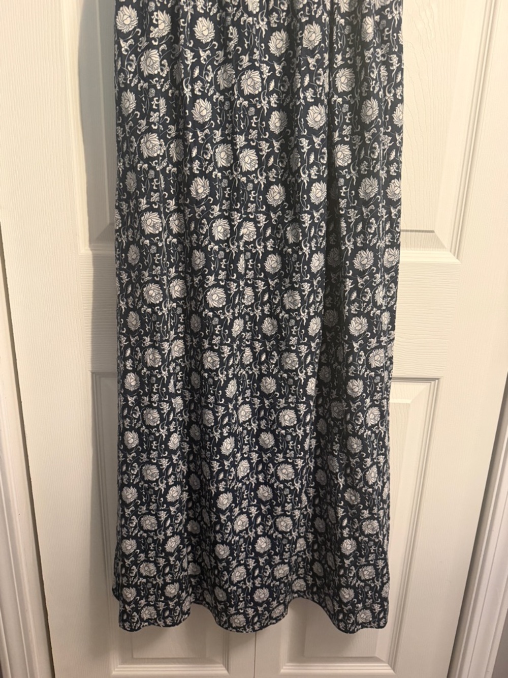 Max Studio maxi dress navy and white size small - Picture 4 of 8